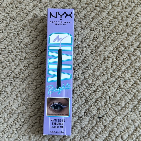 Matte Liquid Eyeliner - Picture 1 of 1